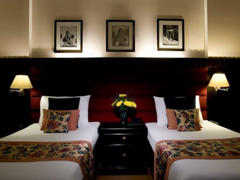 Hotel Broadway Delhi Esterno foto