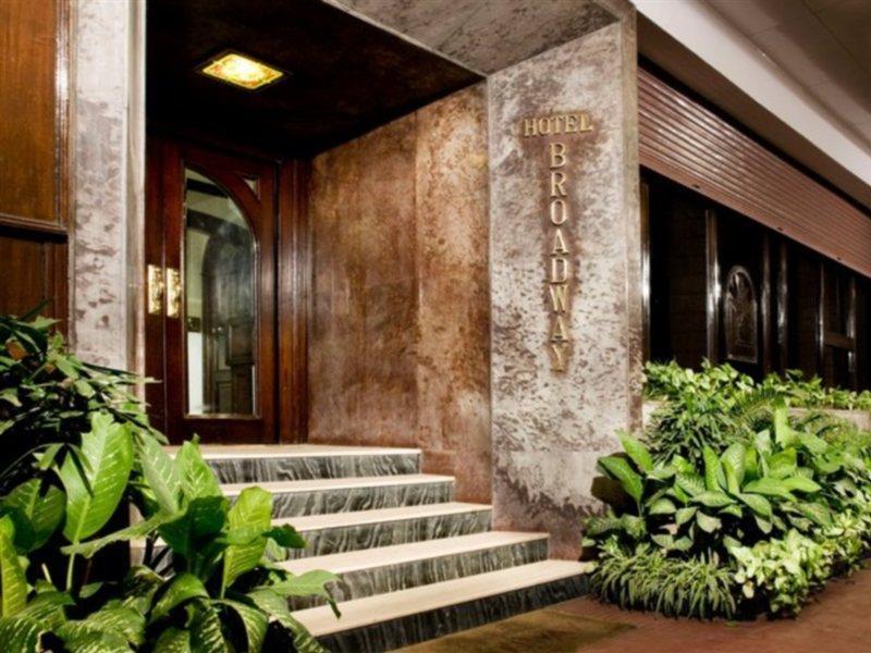 Hotel Broadway Delhi Esterno foto